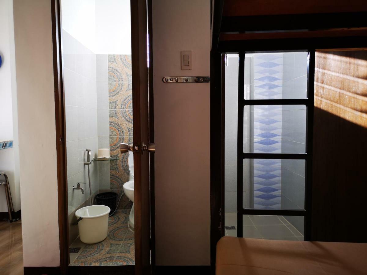 Casitas Inn Tagaytay Co. タガイタイ エクステリア 写真