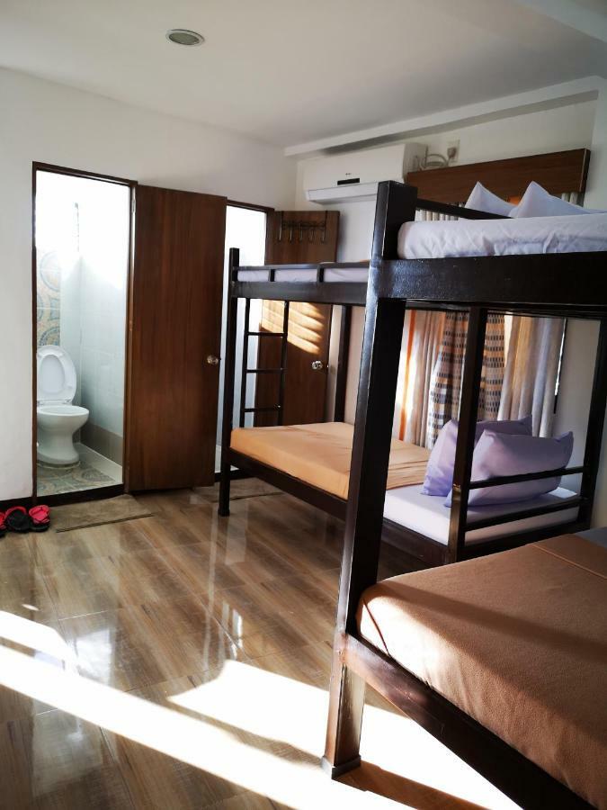 Casitas Inn Tagaytay Co. タガイタイ エクステリア 写真